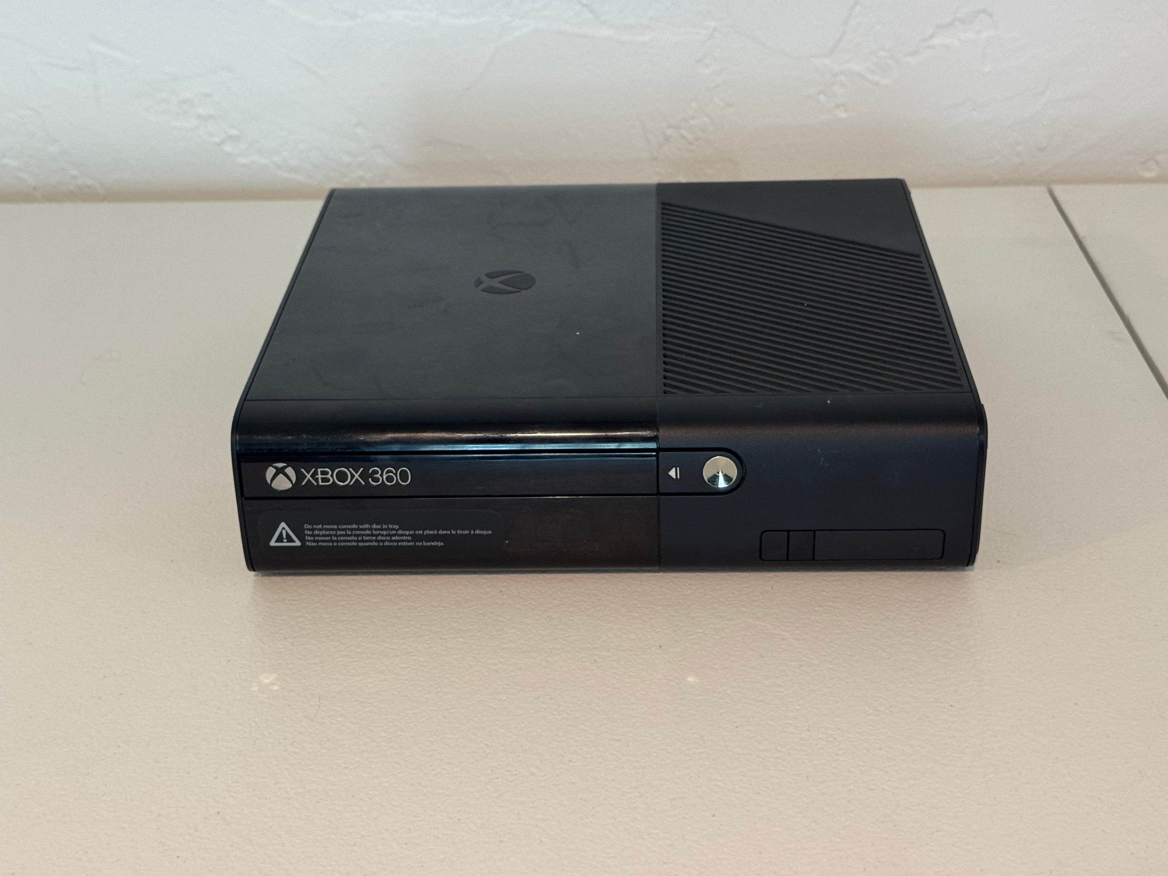 XBOX 360 E 500gb Console Only